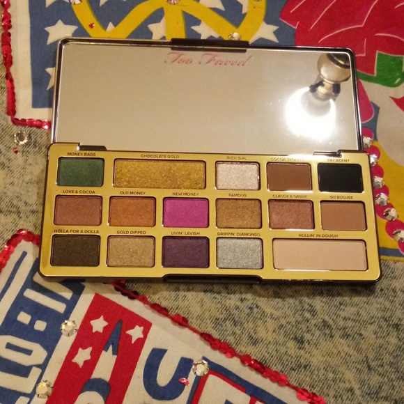 TOO FACED CHOCOLATE GOLD EYESHADOW PALETTE - Picture 2 of 7